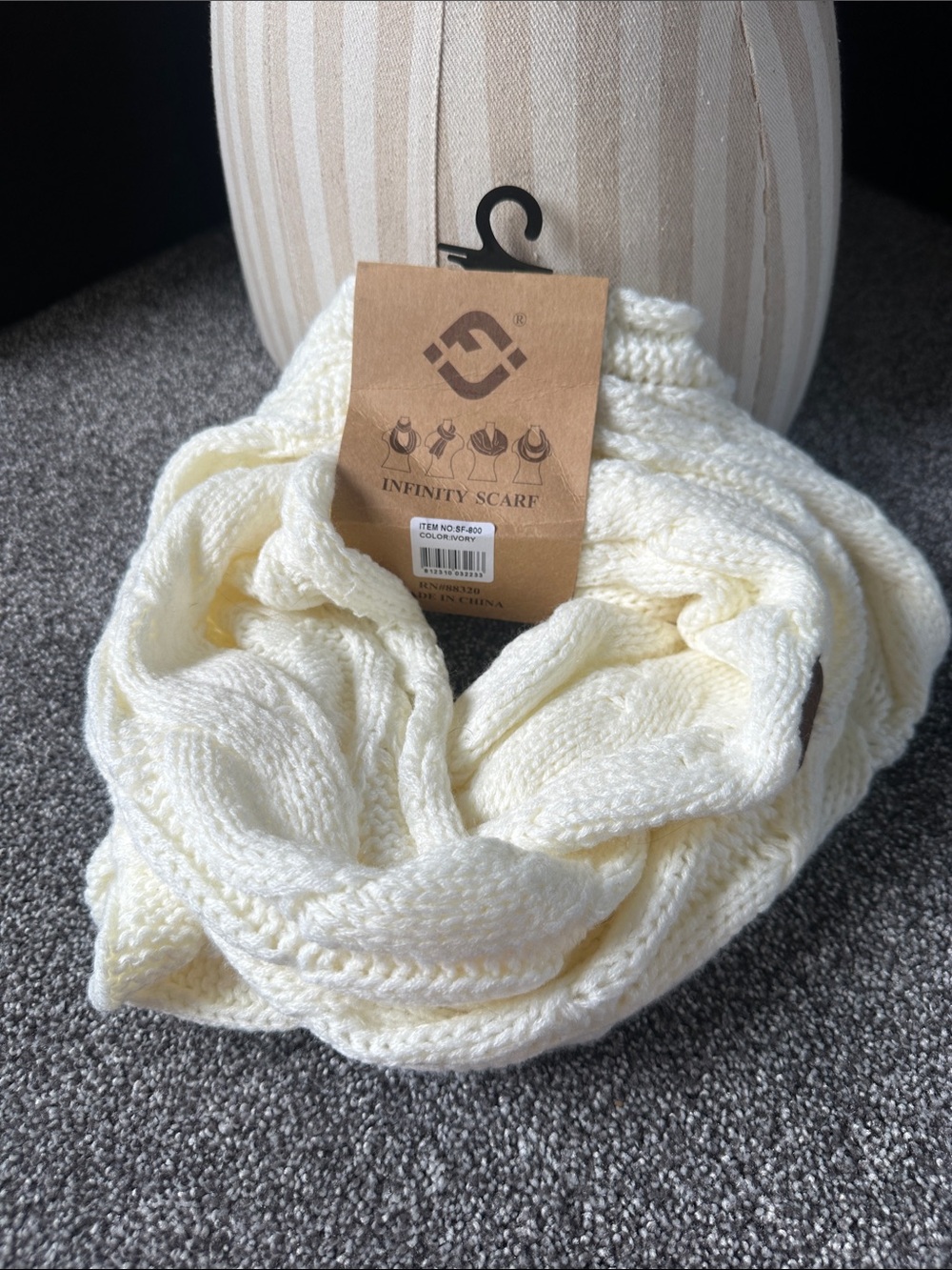 Infinity scarf Women's Cream Knit